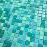 Mosaïque en verre bleu Zalina pour douche et piscine design.